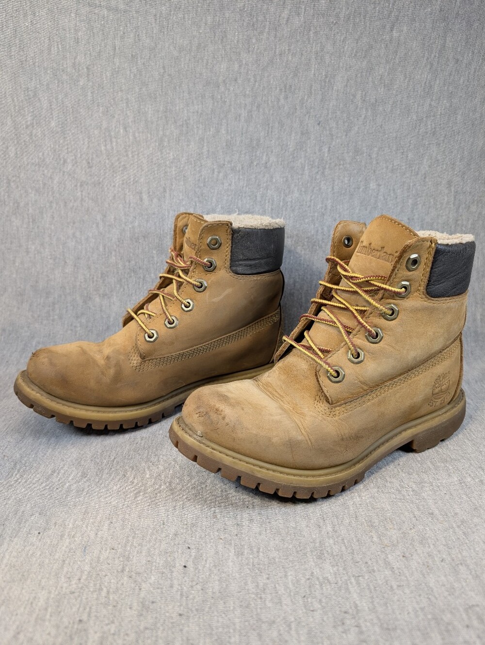 Timberland 6 Inch Premium Work Boots Women’s Size 6 Wheat Waterproof